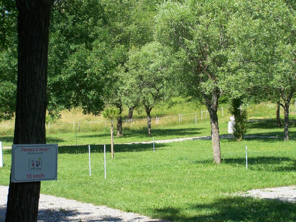 Moulin De La Roque Ξενοδοχείο Althen-des-Paluds Δωμάτιο φωτογραφία