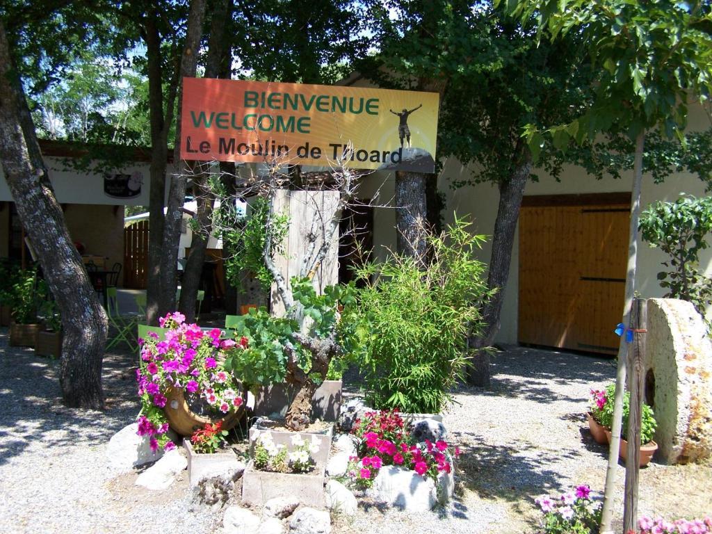 Moulin De La Roque Ξενοδοχείο Althen-des-Paluds Εξωτερικό φωτογραφία